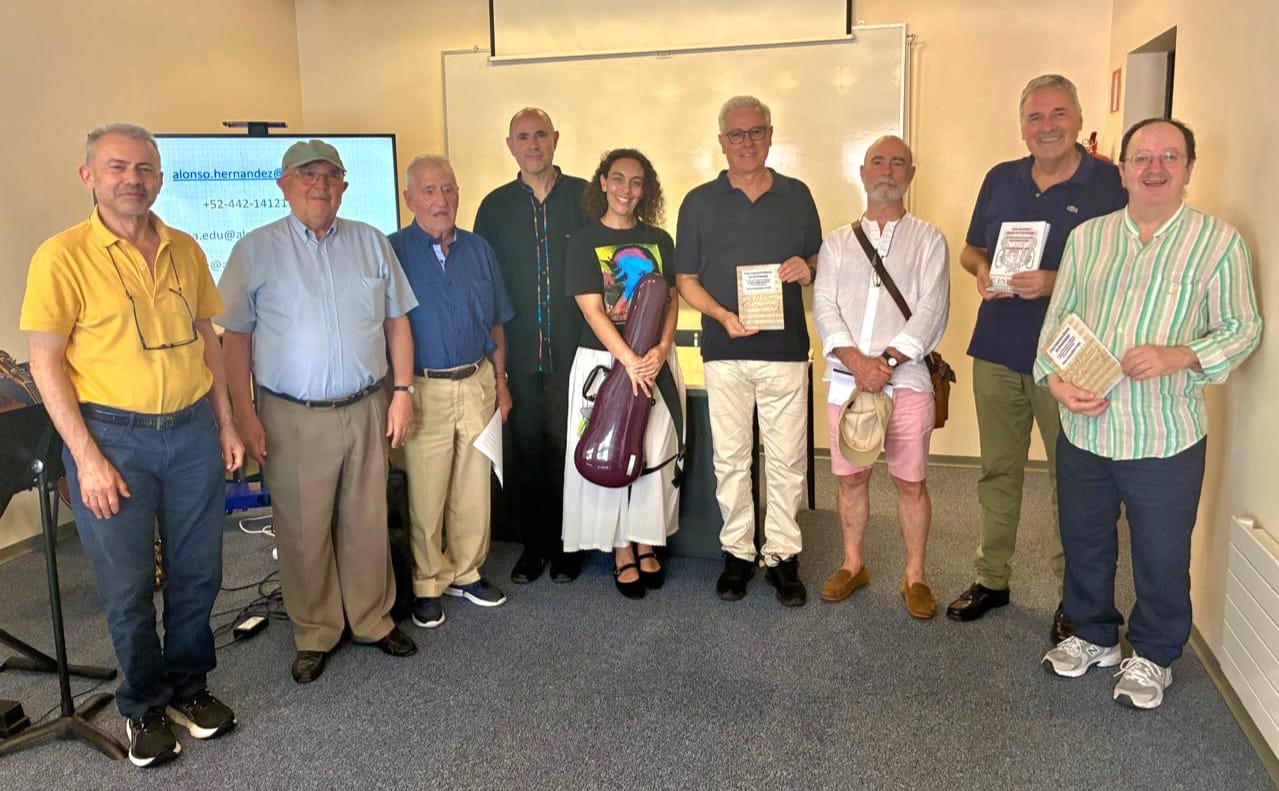 Musicólogo queretano presenta su libro en España