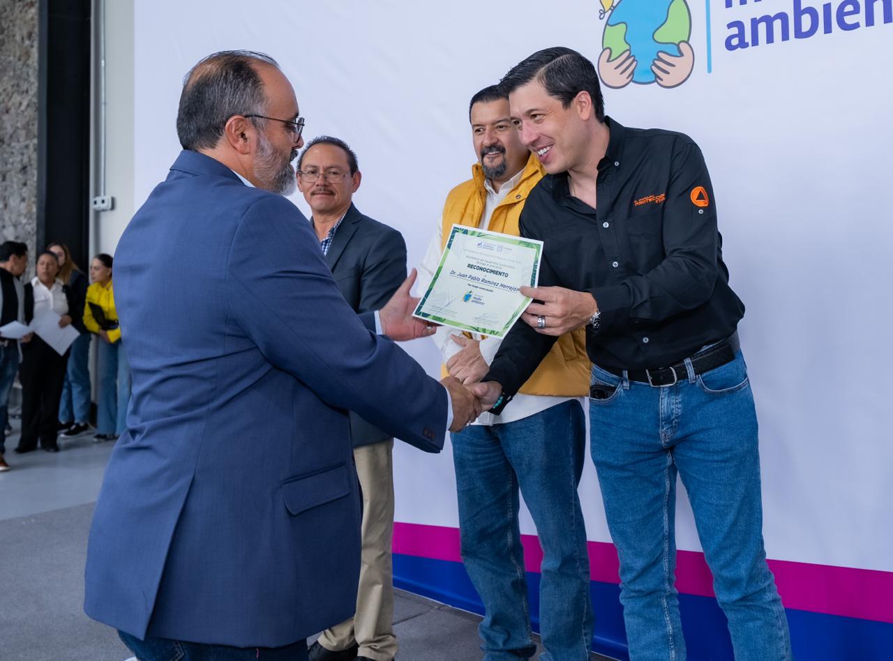 Impulsa El Marqués oportunidades para jóvenes y fortalece la economía local